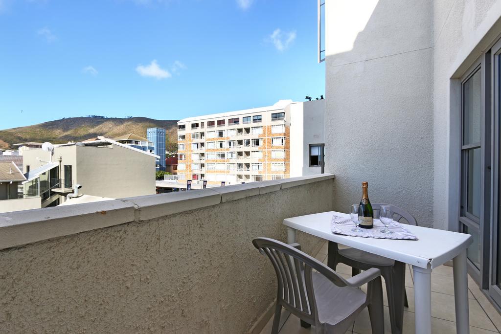 Amalfi On Regent * Le Cap