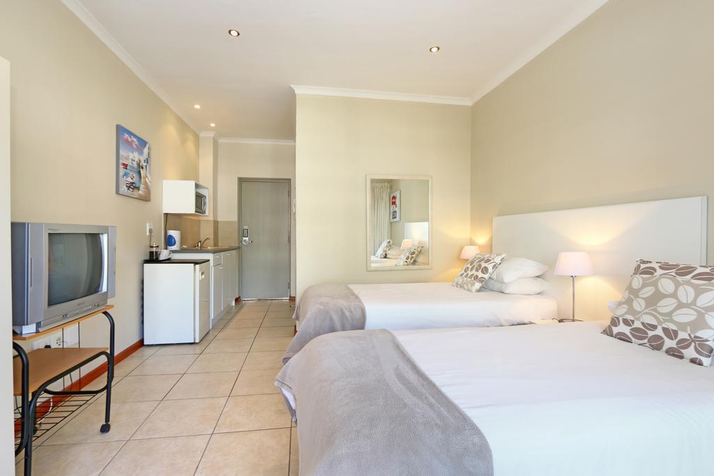 Amalfi On Regent Hotel
